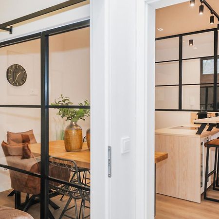 S331 - Luxurious Two Bedroom Duplex Apartment In Keulen Buitenkant foto