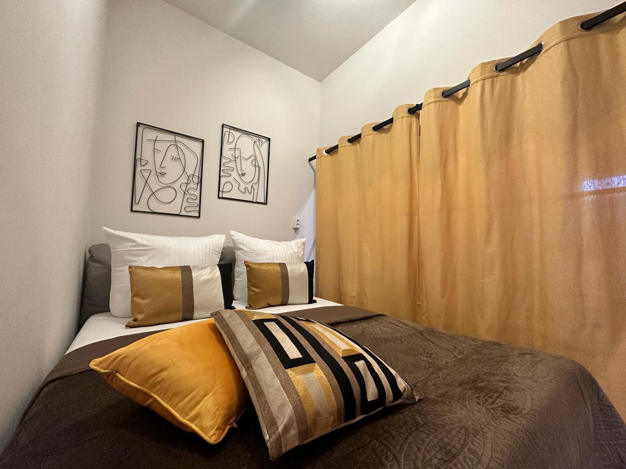S331 - Luxurious Two Bedroom Duplex Apartment In Keulen Buitenkant foto